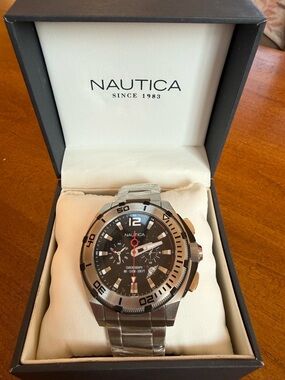 Nautica Chronograph Date 100M Mens Watch N31517G NWT